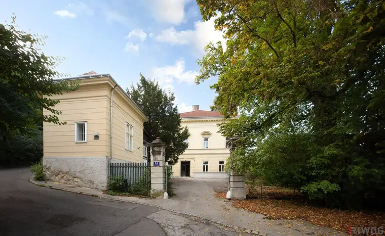 VILLA SEUTTER - freistehende, historische Villa mit Wientalblick &amp; 3.221m² Grund! 24 Zimmer &amp; über 900m² Bestandsfläche! Potenzial auf mehr als 2.500m² WNF