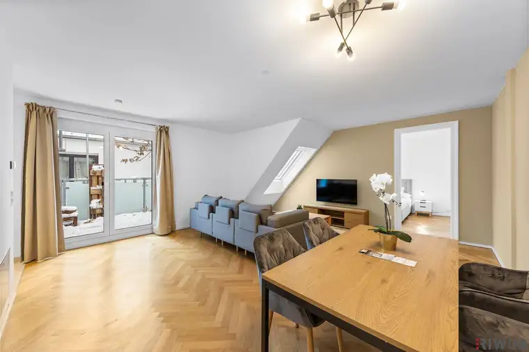 ALTBAU-BALKONWOHNUNG in RUHELAGE | SÜDSEITIG &amp; HELL | Ca. 2 Min. zur U4 SCHÖNBRUNN | Ca. 15 Min. in den 1. Bezirk