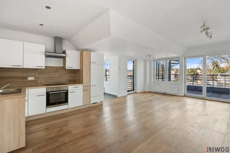 Hetzendorf - DG-Wohnung mit ca 50m² Dachterrasse - inkl. fantastischem Blick über Wien - Nähe Atzgersdorfer Straße