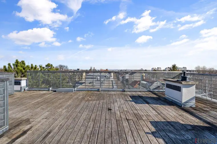 Nähe Küniglberg / Schönbrunn - DG-Wohnung mit ca 50m² Dachterrasse - inkl. fantastischem Blick über Wien - Nähe Atzgersdorfer Straße