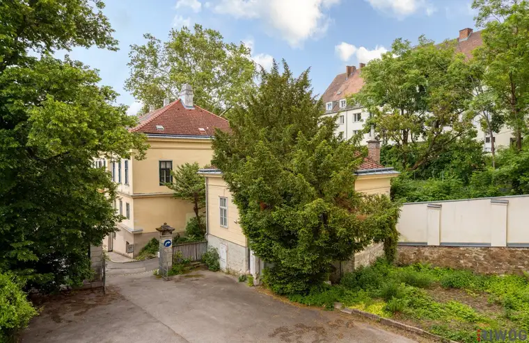 Tiny-House mit Eigengarten auf historischen Anwesen | Parkplatz | U-Bahnnähe | sanierungsbedürftig