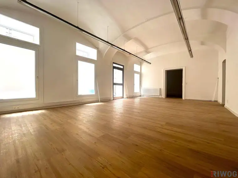 SANIERT *** Büro / Geschäftslokal - Nähe U4 Stadtpark *** straßenseitiger Zugang *** zwischen Heumarkt und Wien Mitte Shopping Center