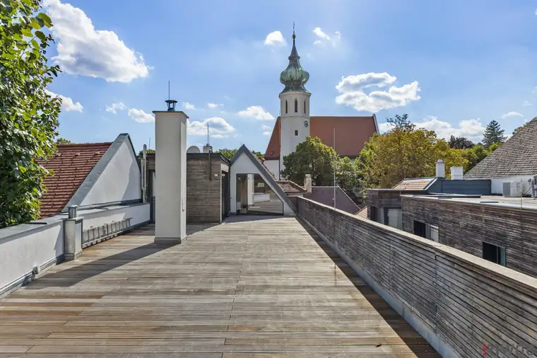 Domizil im Herzen von Grinzing - inklusive 90m² Dachterrasse und separater Büroeinheit I Praxis