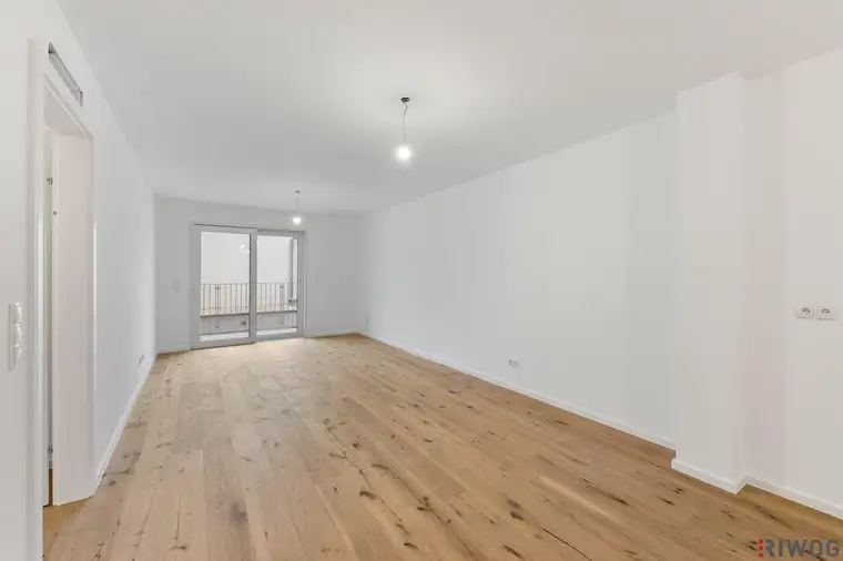 Moderne Dachgeschoss Neubau mit XXL-Dachterrasse in super Lage