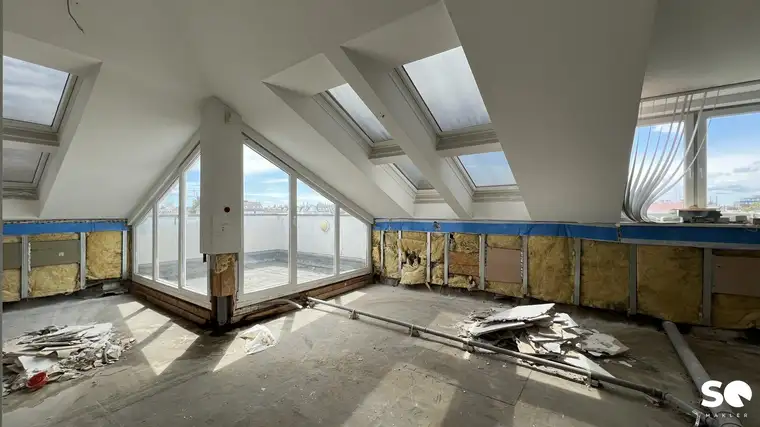# SQ - ENTKERNTE 3 ZIMMER DACHGESCHOSSWOHNUNG MIT WEITBLICK UND TERRASSE - NÄHE MILLENIUM TOWER - 1200 WIEN