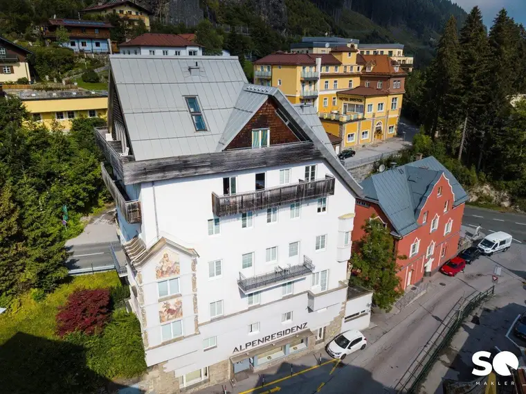 # SQ - Renovated and Well-Maintained Apartment Hotel in Prime Location of Bad Gastein