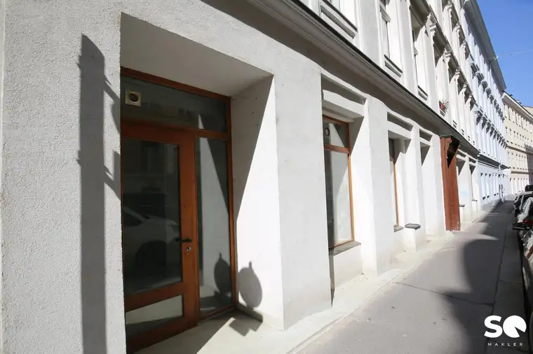 #SQ - SANIERUNGSBEDÜRFTIGES GESCHÄFTSLOKAL IN NASCHMARKT NÄHE