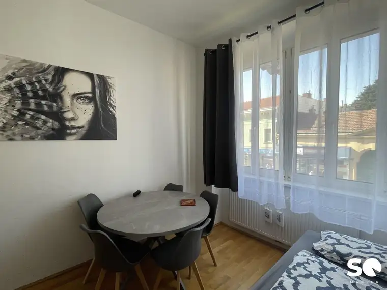 # SQ - TOP LAGE: AM SPITZ - SANIERTE UND GEPFLEGTE ALTBAUWOHNUNG - 3 ZIMMER