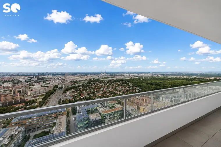 # SQ - HOCH33 - WOHNEN MIT WEITBLICK IM HÖCHSTGELEGENEN WOHNGEBÄUDE WIENS