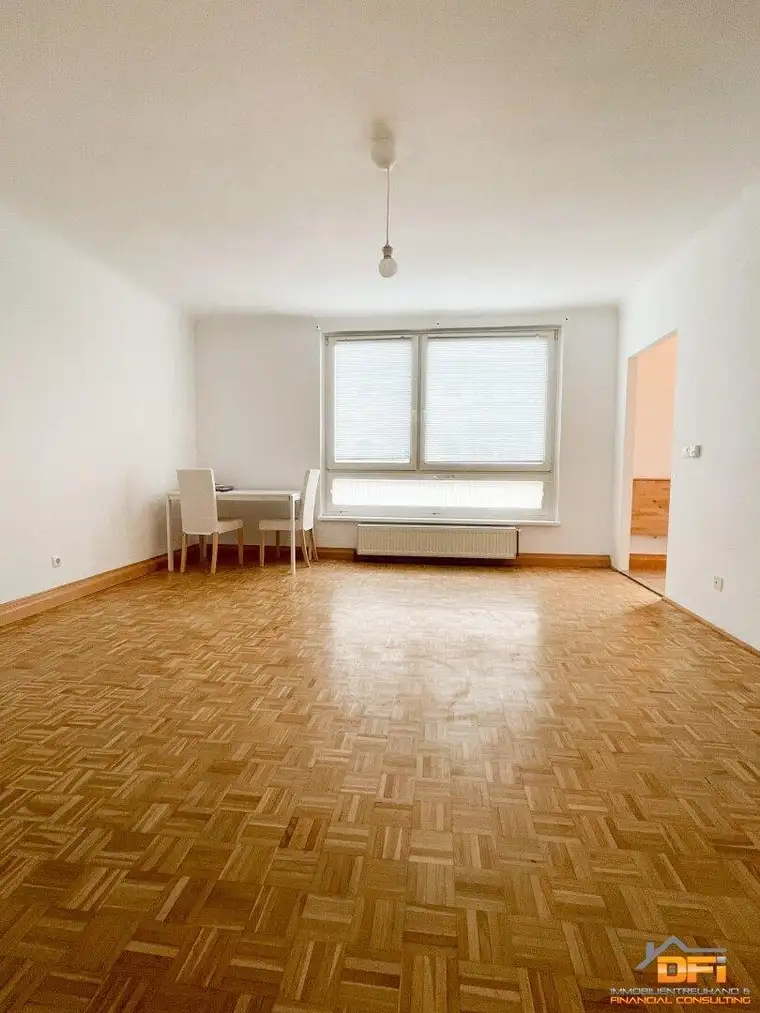 Sonnige 2-Zimmer Wohnung in U-Bahn Nähe