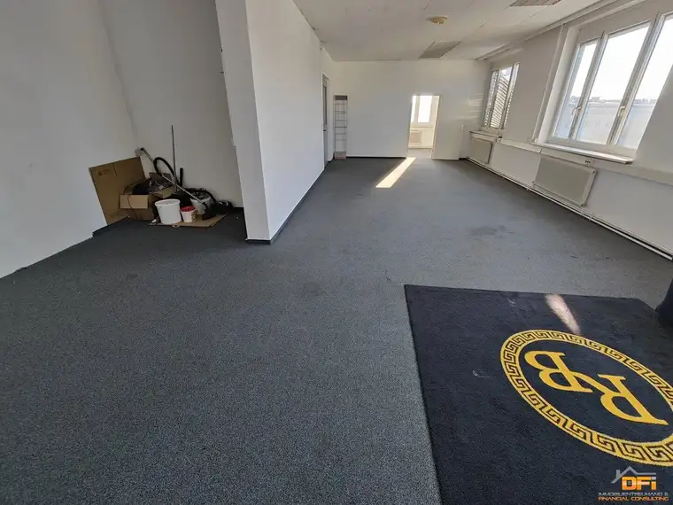 Gut geschnittenes Büro in guter Lage nahe U6 &amp; Handelskai