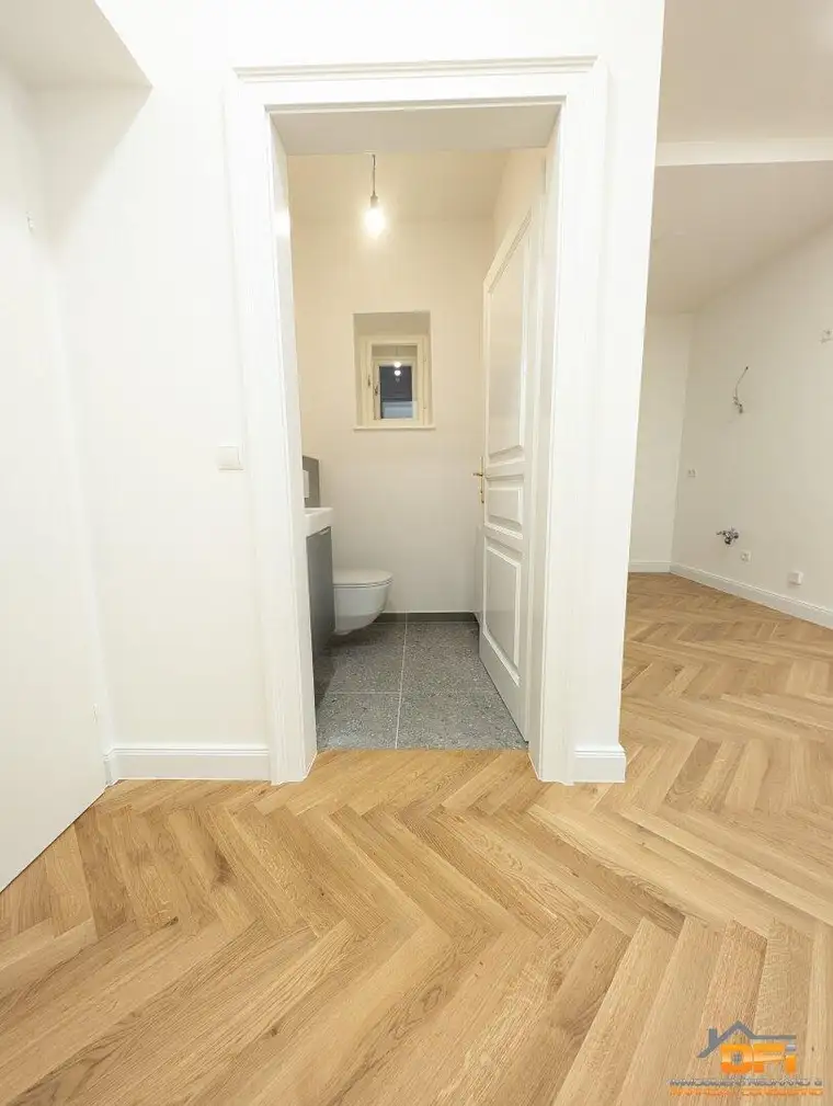 MARIAHILFER STRASSE - ERSTBEZUG nach Sanierung: Gut geschnittene 2-Zimmer Wohnung in zentraler Lage
