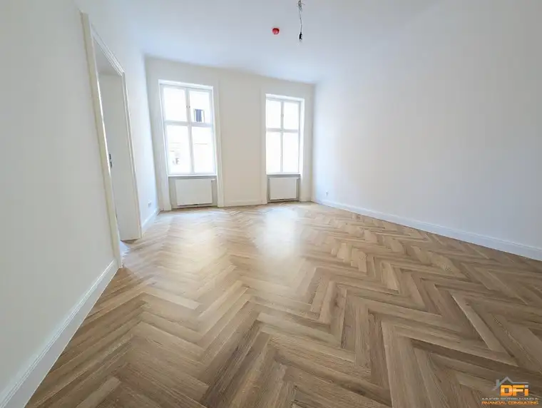 MARIAHILFER STRASSE - ERSTBEZUG nach Sanierung: Gut geschnittene 2-Zimmer Wohnung in zentraler Lage