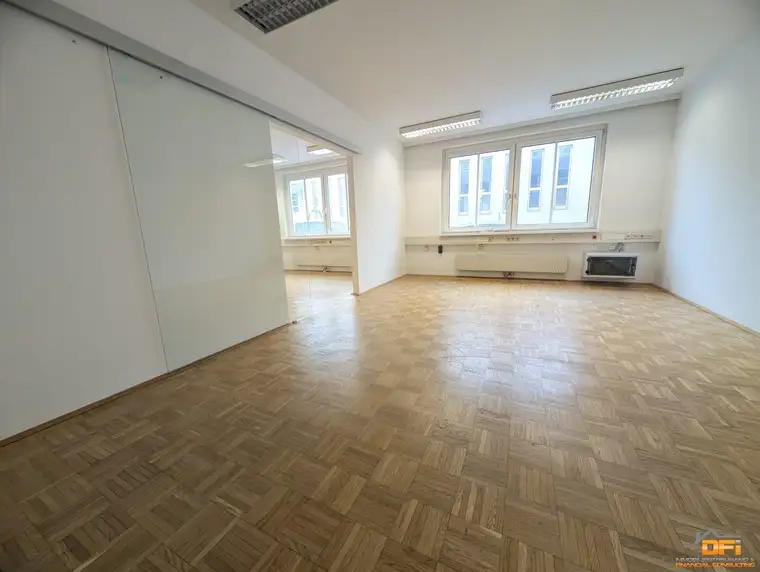 2 MONATE MIETFREI: Gut geschnittenes 3-Zimmer Büro in interessanter Frequenzlage