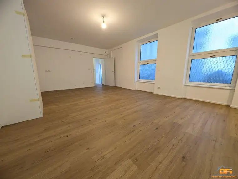 WOHNTRAUM IM HOFHAUS IN OTTAKRING: 5-Zimmer Wohnung mit Flachdach und Hof/Garten in ruhiger Wohnlage