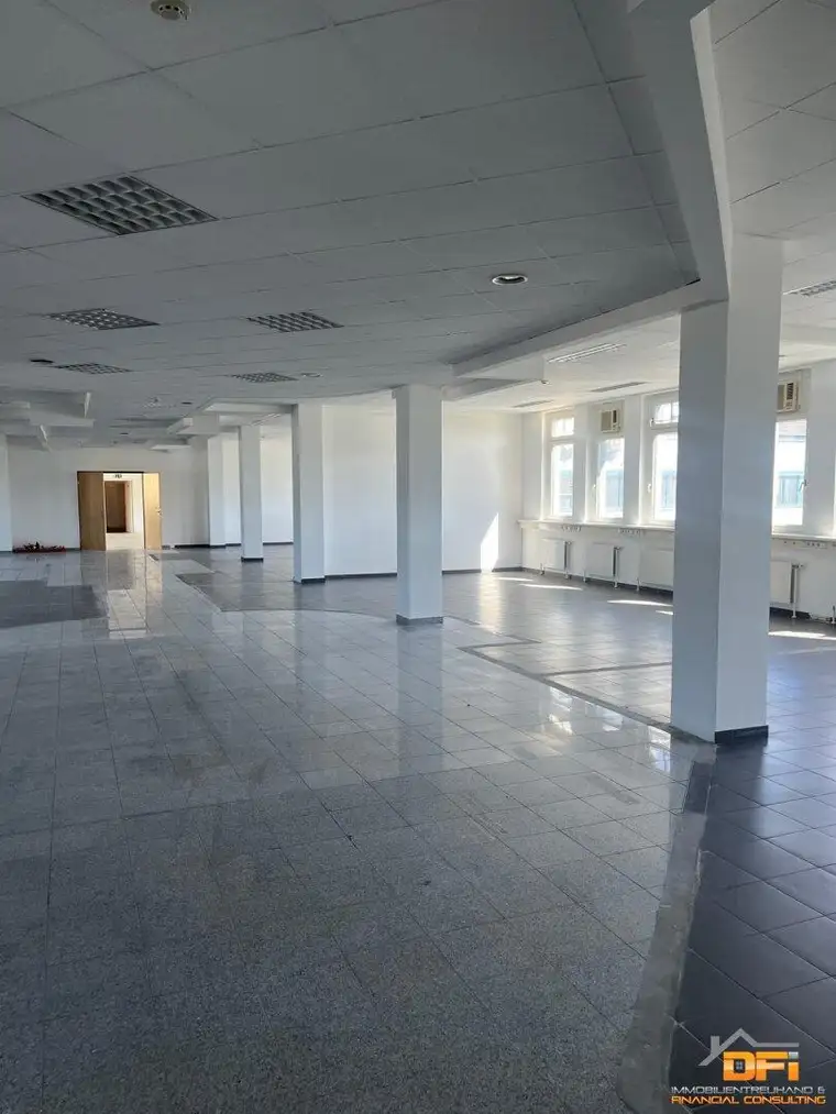 Großzügiges Büro in guter Lage nahe U6 &amp; Handelskai