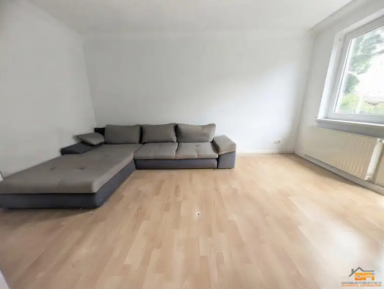 GARTENTRAUM: Gut geschnittene 2-Zimmer Wohnung mit Terrasse in Hofruhelage