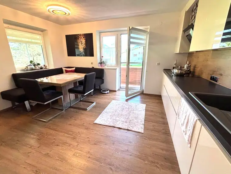 Eingang vom Zillertal - Wohnung mit 3 Schlafzimmern und 2 Badezimmer zu verkaufen