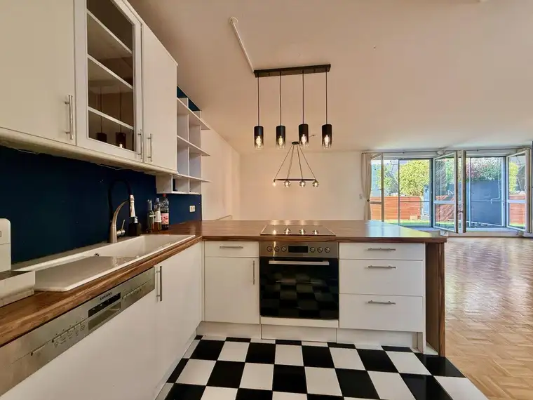Maisonette I ca. 99m² Garten I ca. 56m² große Wohnküche I hauseigene Tiefgarage I Lage in einer ruhigen Einbahnstraße 