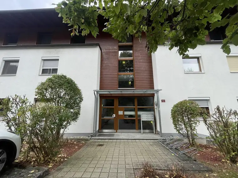 Familientraum 4-Zimmer-Wohnung in absoluter Ruhelage