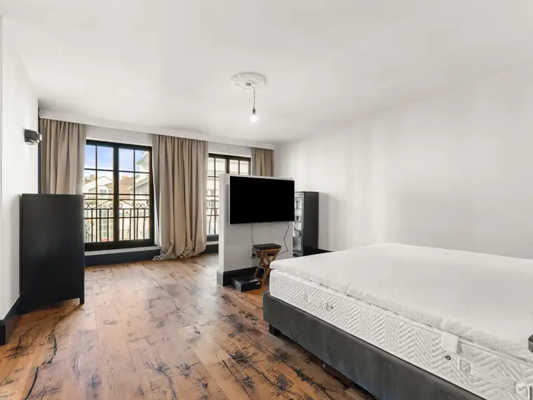 Luxuriöse Etagenwohnung mit sonniger Terrasse in bester Innenstadtlage