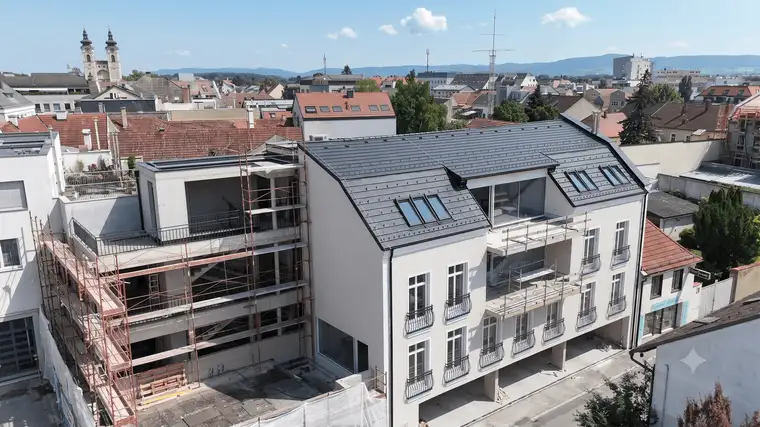 Hochwertige Stadtwohnung /170 m² &amp; Terrasse /Neubau-Erstbezug /KFZ-Stellplatz /Hauptplatz