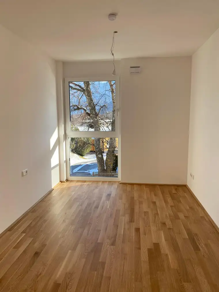 AW04: Helle 3-Zimmer-Neubauwohnung mit 2 Stellplätzen