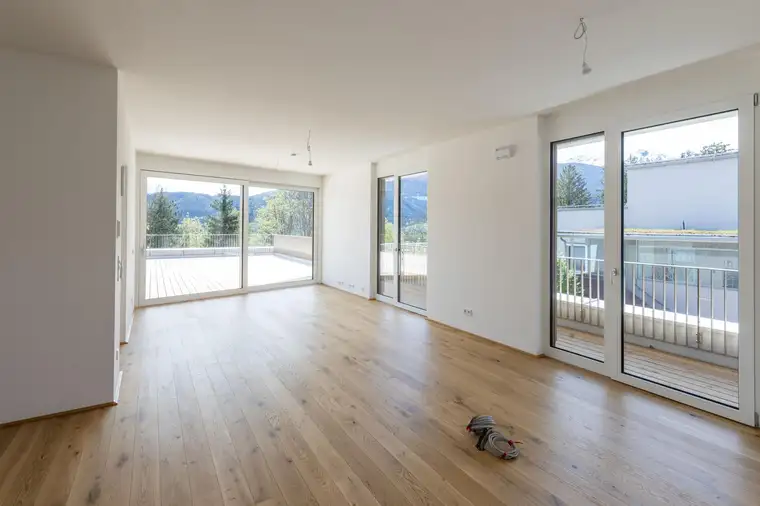 Hochwertige 3-Zimmer Penthousewohnung mit Dachterrasse (W13)