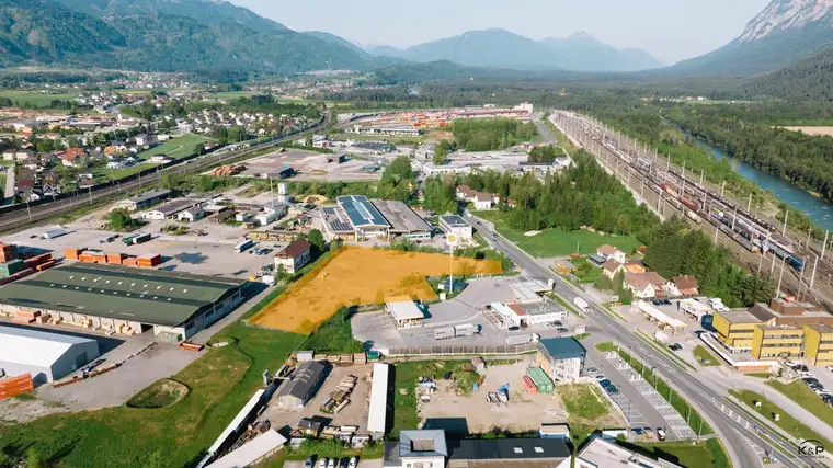 TEILBAR - Gewerbegrundstück mit Entwicklungspotenzial in Fürnitz – ca. 8.300 m² – Miete oder Baurecht möglich