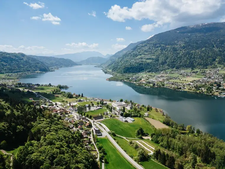 Exklusives Baugrundstück mit Seeblick und Freizeitwohnsitzwidmung – Rarität am Ossiacher See