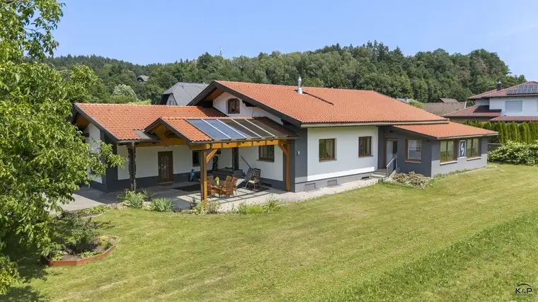 Koffer packen und einziehen – wunderschönes Wohnen zwischen Villach und Finkenstein. Ein Zuhause zum Ankommen, Wohlfühlen und Genießen!