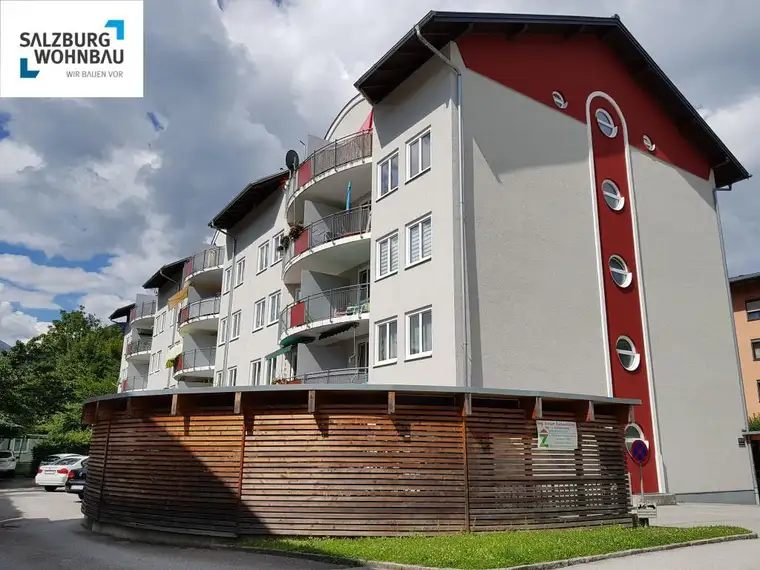 ST. JOHANN UND I! Großzügige, geförderte 2-Zimmerwohnung mit Balkon und Tiefgaragenplatz in St. Johann im Pongau! Mit hoher Wohnbeihilfe oder Mietzinsminderung