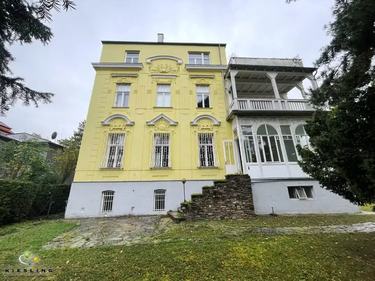 Wohnen, Arbeiten, Vermieten! Charmante Jugendstil-Zins-Villa mit 4 Einheiten in Top-Lage 1130 Wien