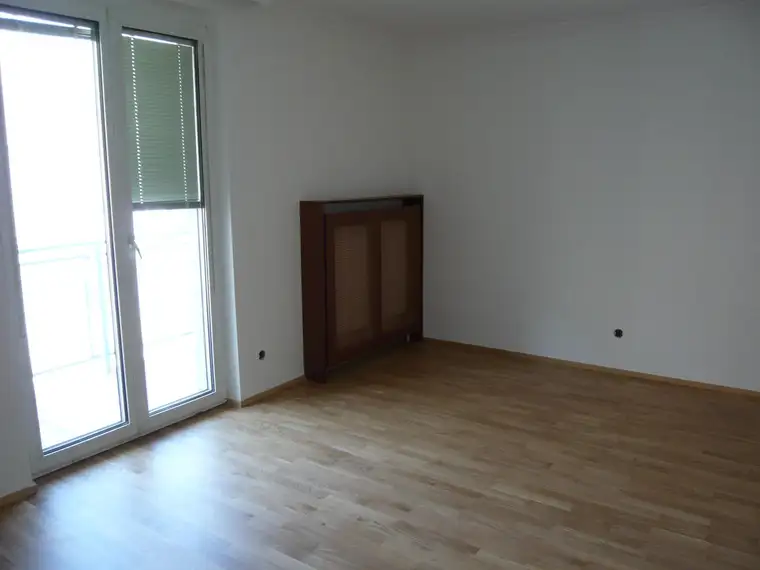 sonnige Eigentumswohnung im 2. Stock ohne Lift