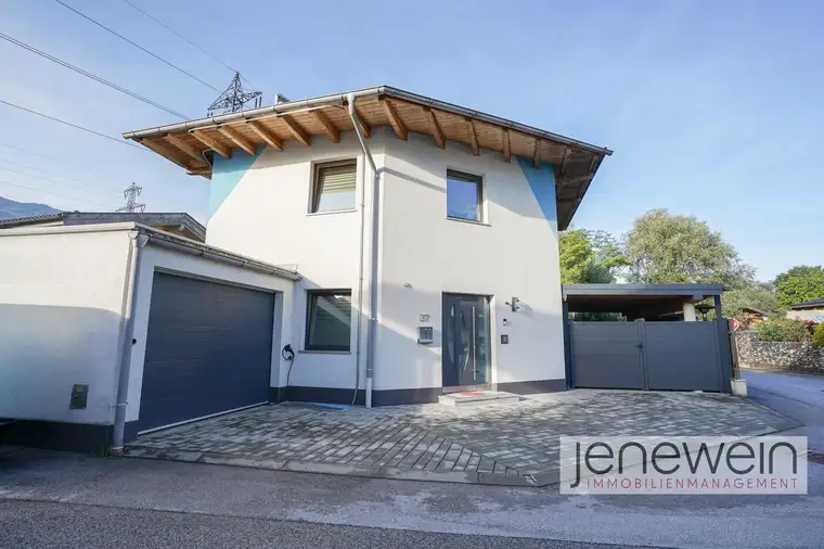 EXKLUSIVES EINFAMILIENAUS MIT POOL IN RHIGER LAGE UND MIT GUTER INFRASTRUKTUR
