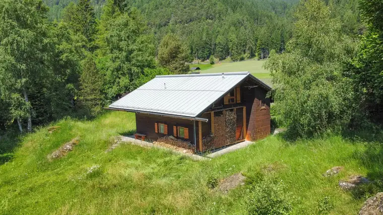 HAUS MIT FREZEITWOHNSITZWIDMUNG - HÜTTE IN AUTHENTISCHER TIROLER HOLZBAUWEISE