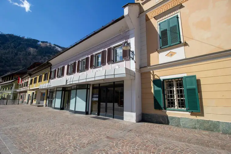 UNTERNEHMER AUFGEPASST! GESCHÄFTS- ODER LAGERFLÄCHE IN TOP LAGE VON SACHSENBURG - DIREKT AM MARKTPLATZ!