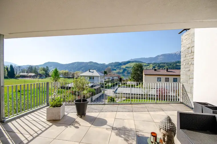 WUNDERSCHÖNES HAUS IN ABSOLUTER SEENÄHE - EXKLUSIVE RUHEOASE IN MODERNEM DESIGN!