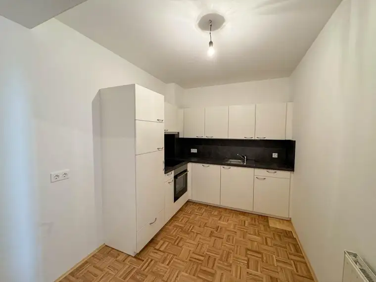 GROßZÜGIGE TRAUMWOHNUNG ZUR MIETE