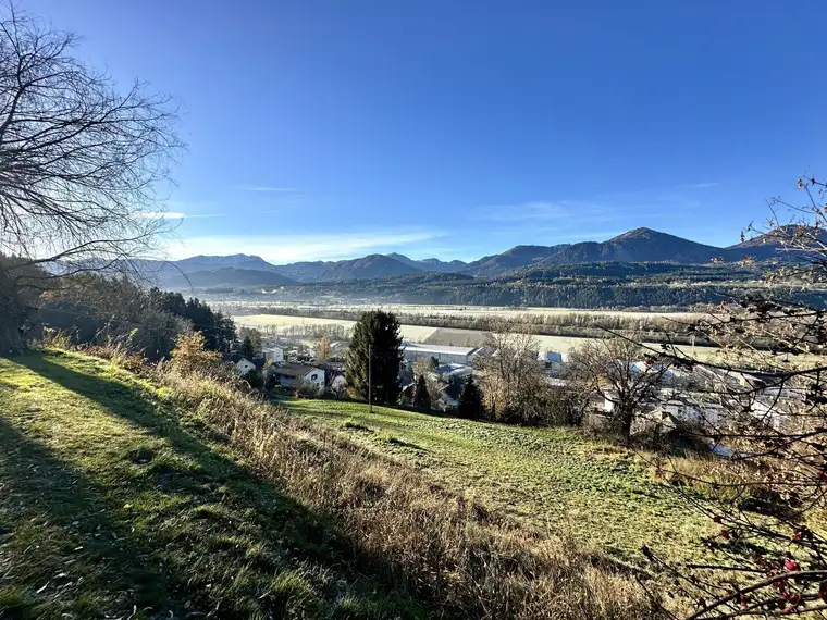 BERG UND FERNBLICK