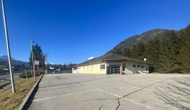 DIE GELEGENHEIT! EINZELHANDELS-/LEBENSMITTELSTANDORT MIT VIEL POTENTIAL, CA. 660 m² NUTZFLÄCHE UND 2.448 m² GRUNDSTÜCK IN STEINFELD WARTET AUF SIE!