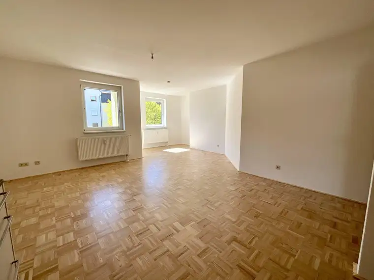 4 ZIMMER, 4 BALKONE, PURE LEBENSFREUDE – TOP SANIERTE WOHNUNG IN EINER SCHÖNEN WOHNGEGEND!