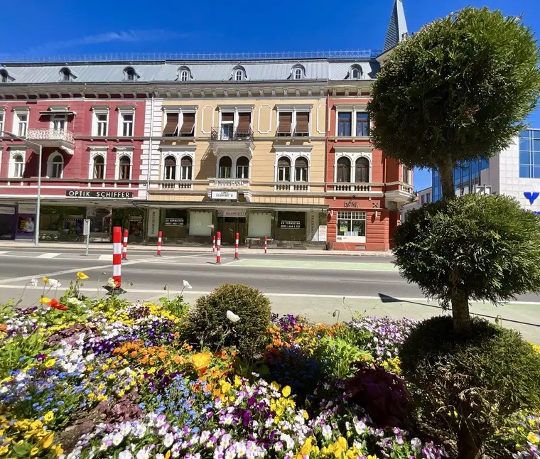 URBAN LEBEN, ENTSPANNT WOHNEN - IHR RÜCKZUGSORT MITTEN IM ZENTRUM...