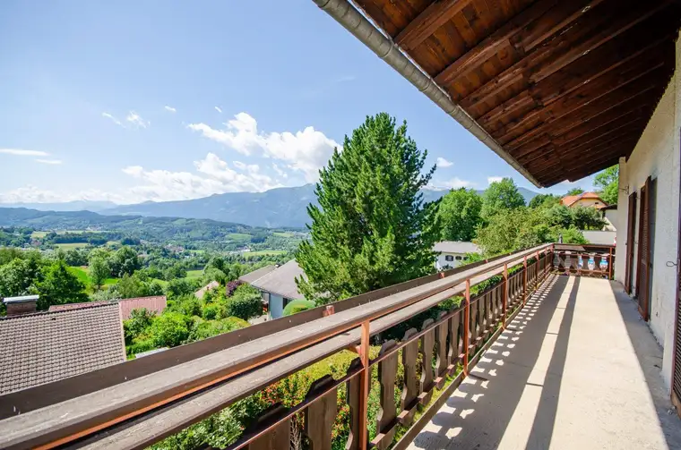 CHARMANTES WOHNHAUS MIT UNVERBAUBAREM PANORAMABLICK - EIN PLATZ VOLLER MÖGLICHKEITEN!