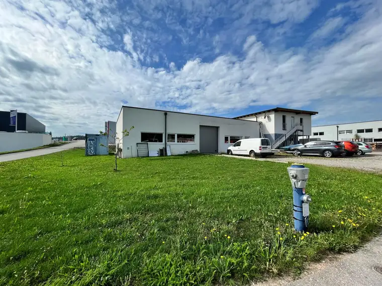 Werkstatt/Produktionshalle mit Büro und Dienstwohnung zu kaufen!