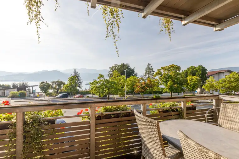 Wohnen am Landungsplatz – Seeblick, Pool, Lift direkt in die Wohnung &amp; Bootsnutzung