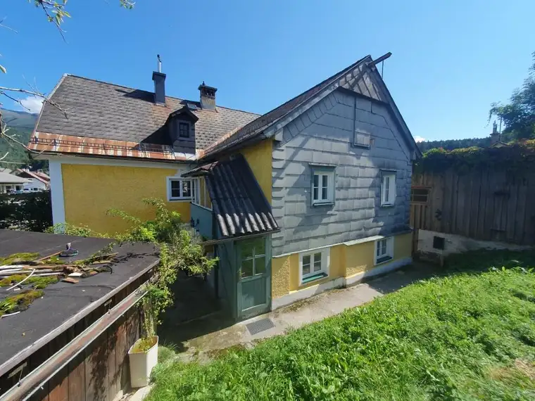Wohnhaus mit 5 Wohneinheiten in Reiterndorf