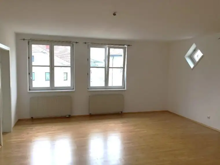 Schön ausgestattete, teilmöblierte Mietwohnung
