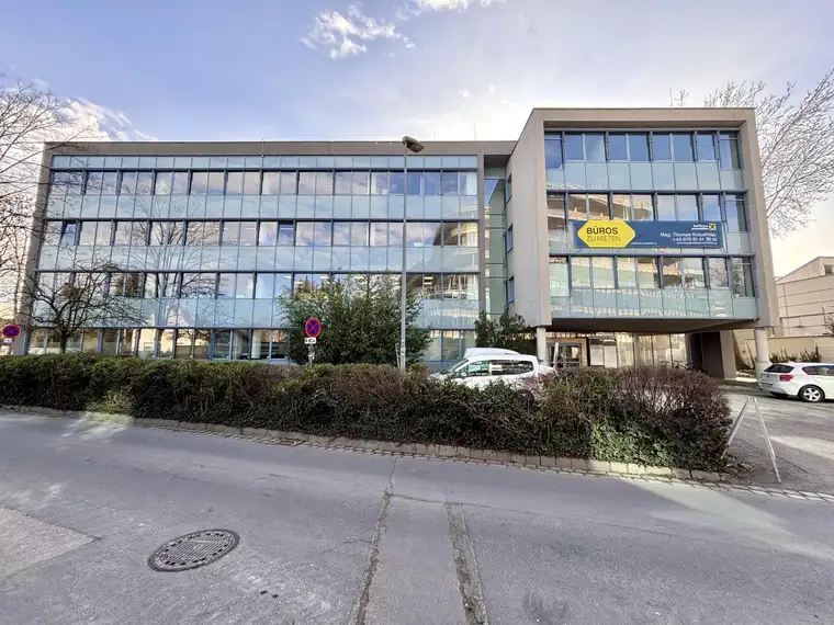 Büro Linz / Autobahnnähe