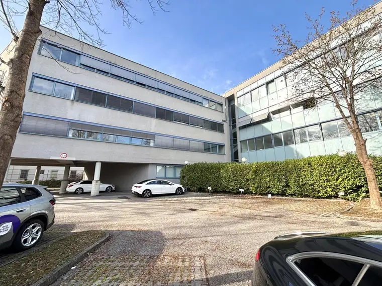 Büro Linz / Autobahnnähe